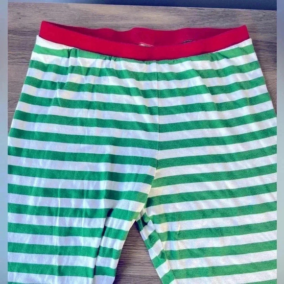 🎅🏻 Christmas Pajamas! Matching Men’s pajama Elf set - Picture 4 of 7